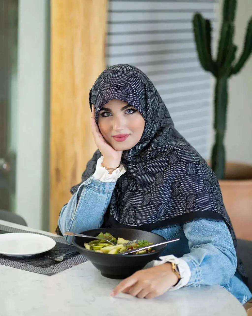 IMG_20251011_145227_731 روسری نخ پنبه وارداتی si1124 - Image 1